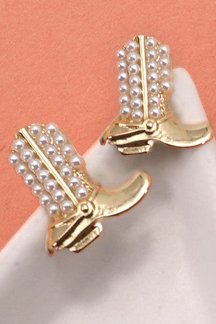 Boot Pearl Studs